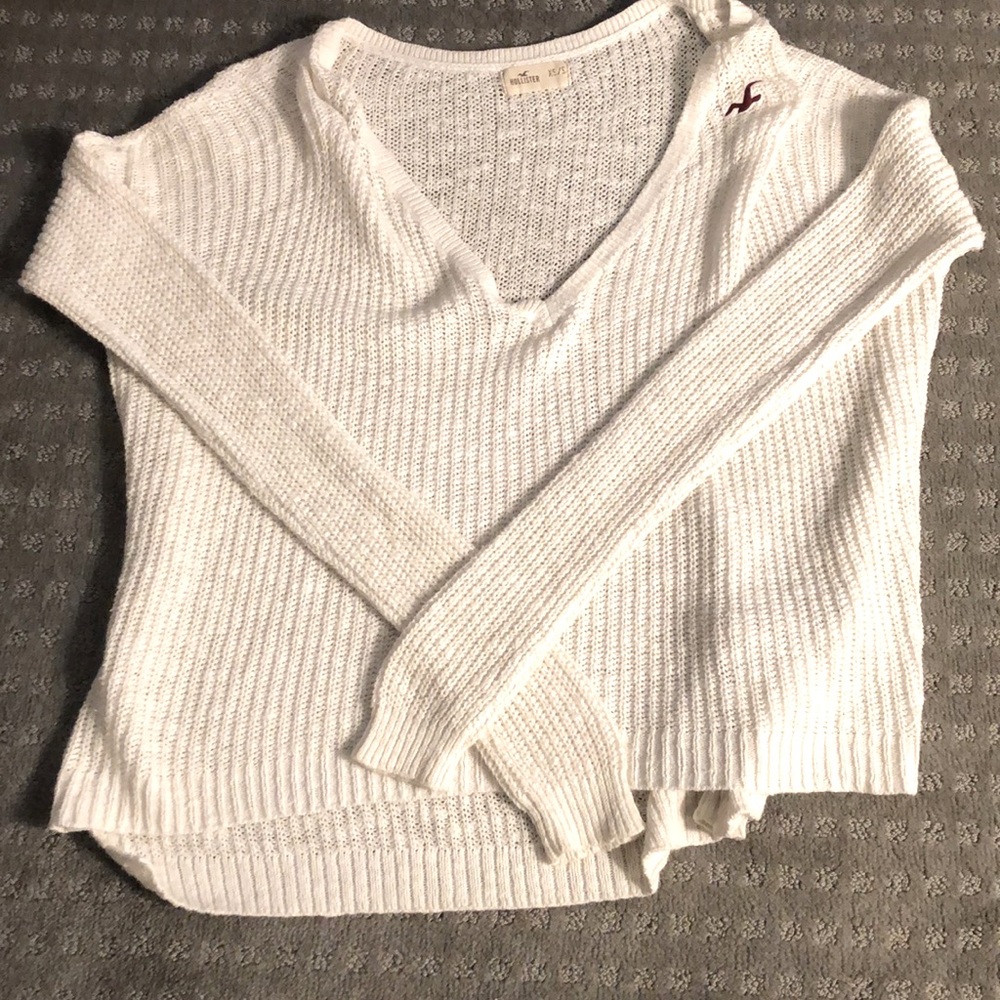White lazy long sleeve, perfect for beach days!